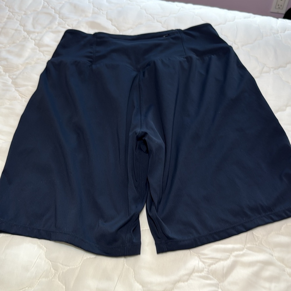 Shorts - Picture 2 of 5